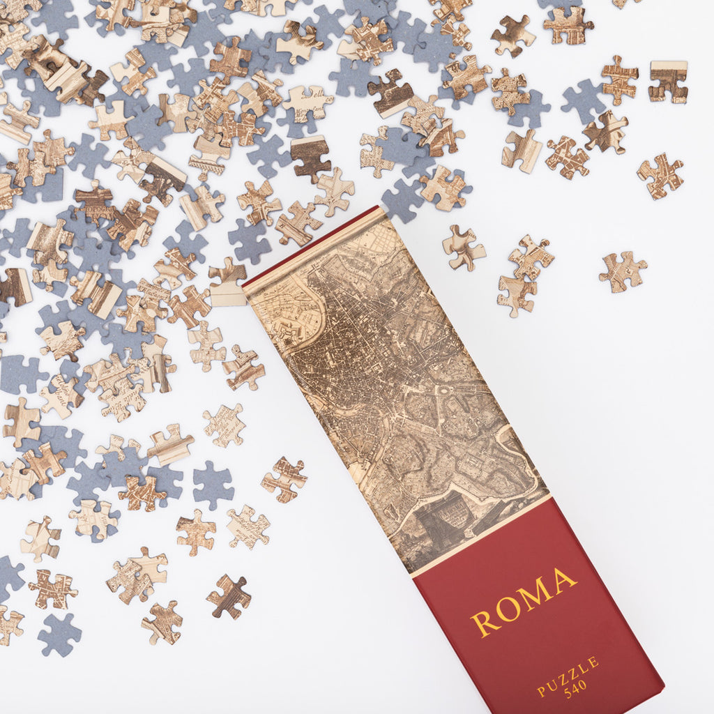 Puzzle Roma pieces and box